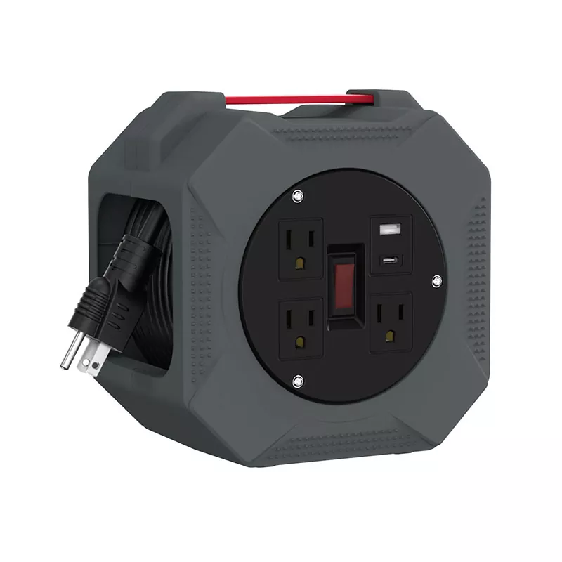 Bobina per cavo in plastica USB 2.4a a 3 uscite da 30 piedi